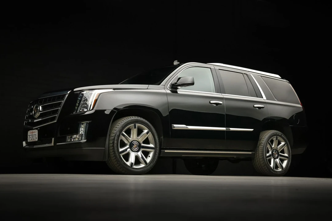 2015 Cadillac Escalade 4th Gen - Image 24 of 31
