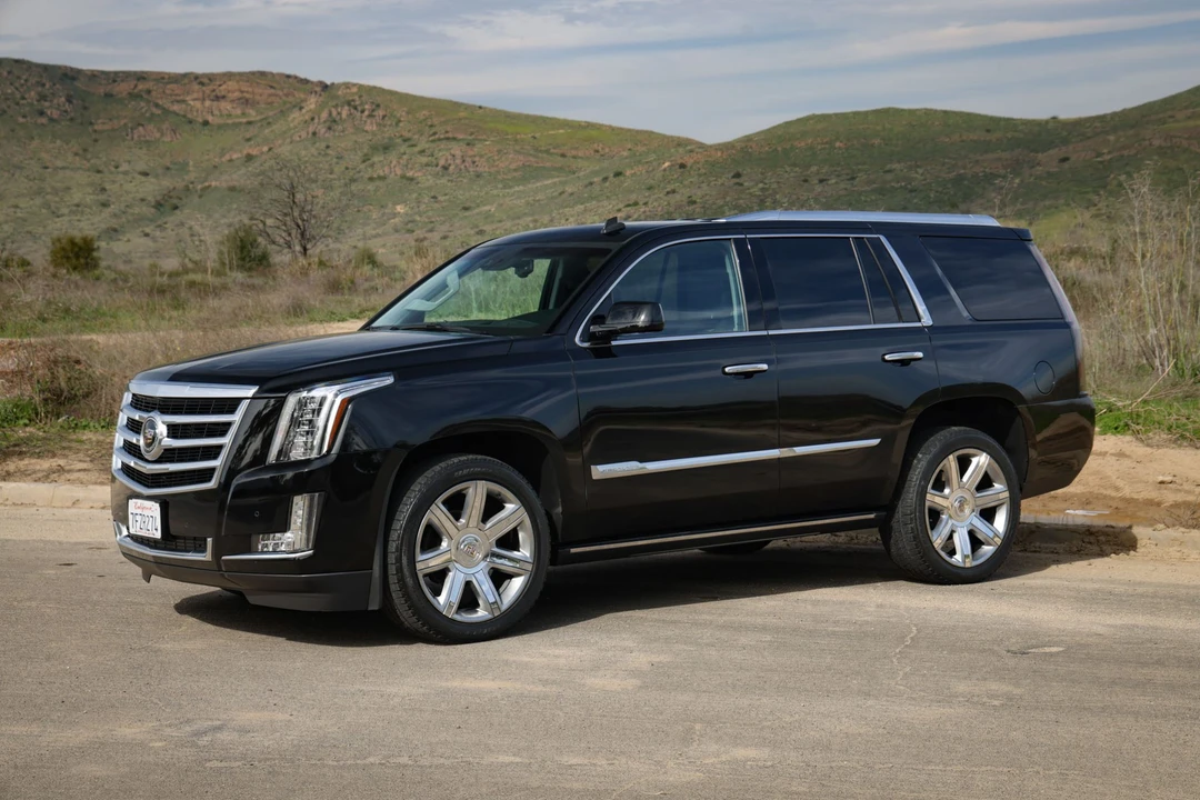 2015 Cadillac Escalade 4th Gen - Image 4 of 31