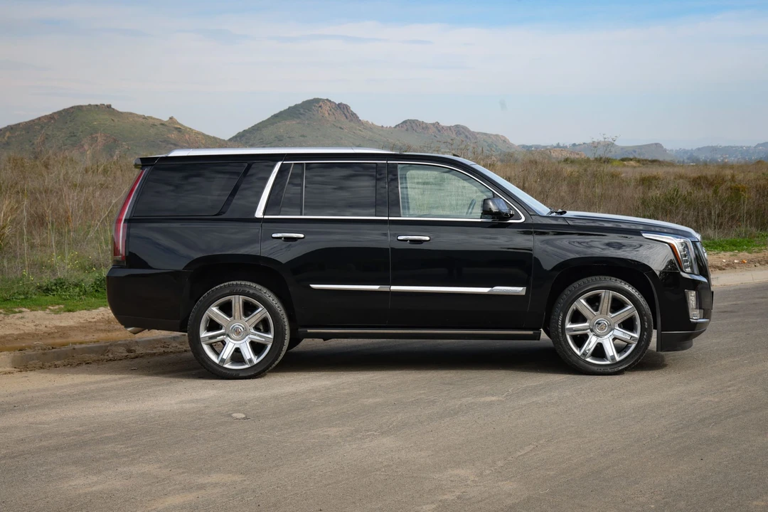 2015 Cadillac Escalade 4th Gen - Image 12 of 31