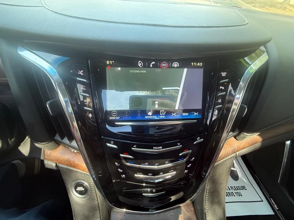 2015 Cadillac Escalade 4th Gen - Image 17 of 21
