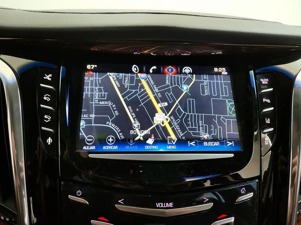 2015 Cadillac Escalade 4th Gen - Image 18 of 21