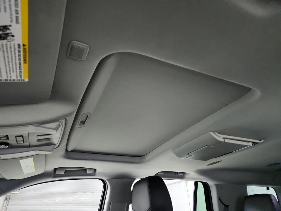 2015 Cadillac Escalade 4th Gen - Image 14 of 21