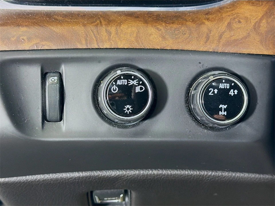 2015 Cadillac Escalade 4th Gen - Image 11 of 12