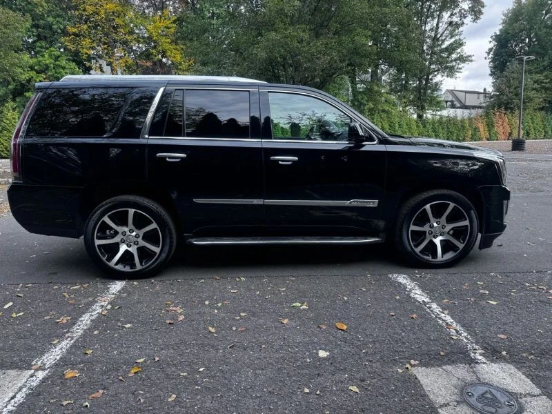 2015 Cadillac Escalade 4th Gen - Image 8 of 12