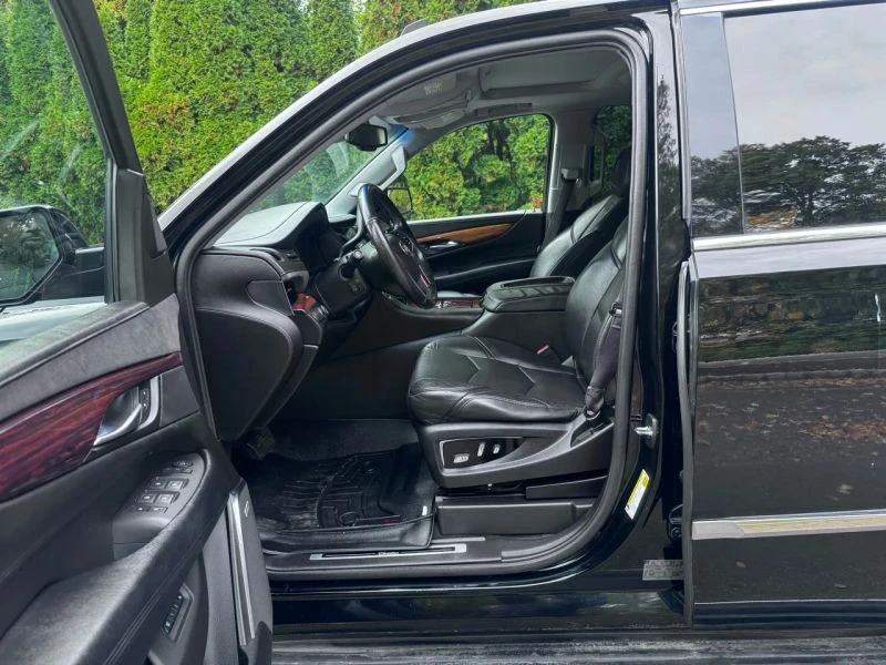 2015 Cadillac Escalade 4th Gen - Image 10 of 12