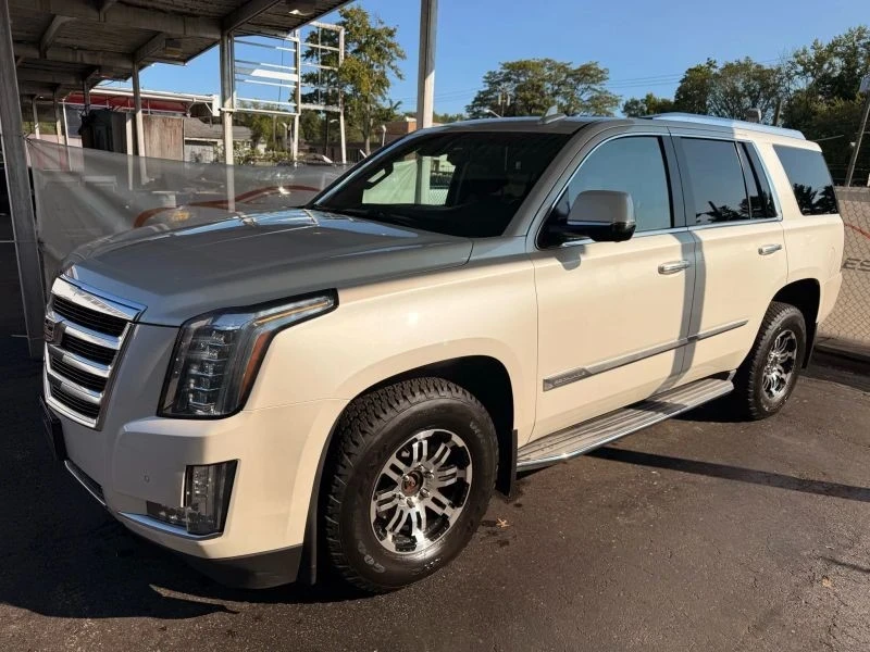 2015 Cadillac Escalade 4th Gen - Image 8 of 12