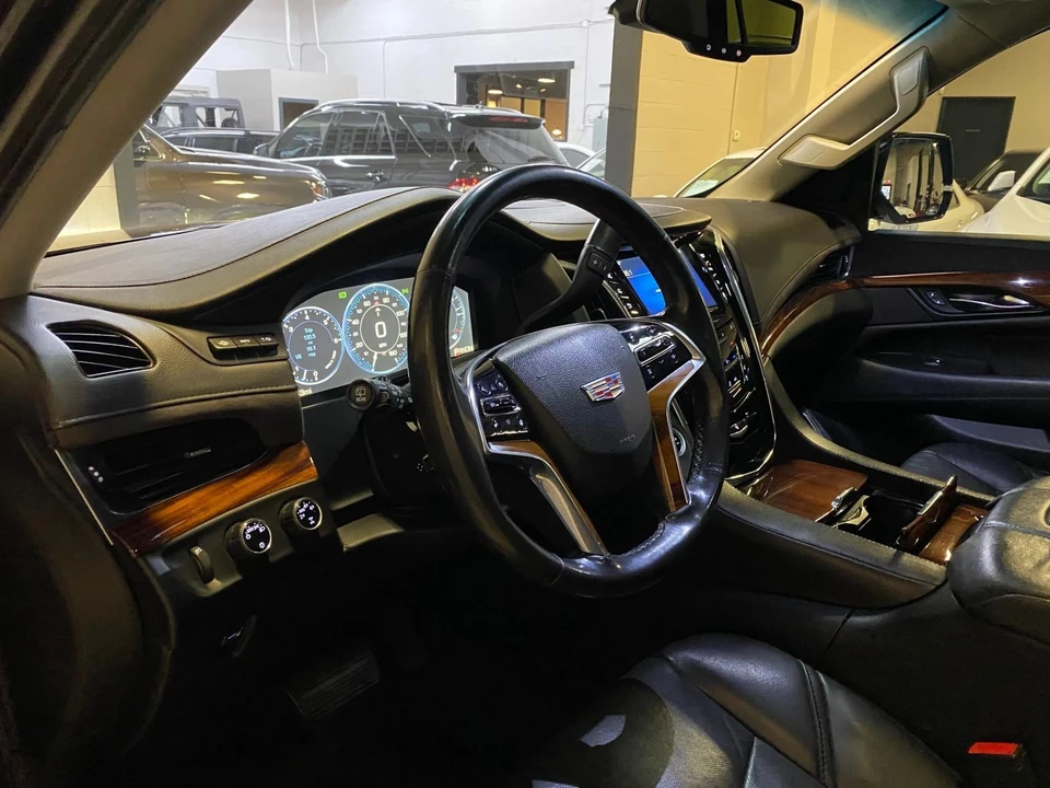 2015 Cadillac Escalade 4th Gen - Image 16 of 21