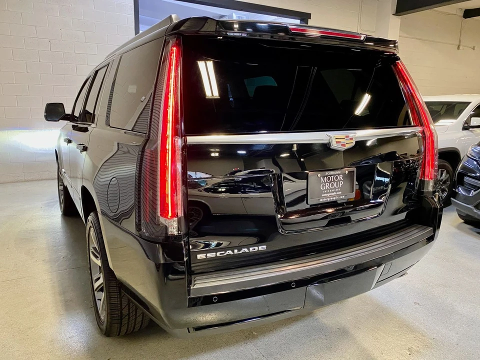 2015 Cadillac Escalade 4th Gen - Image 15 of 21