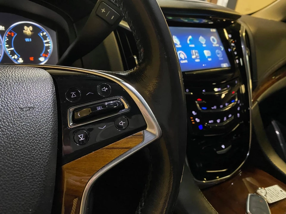 2015 Cadillac Escalade 4th Gen - Image 19 of 21