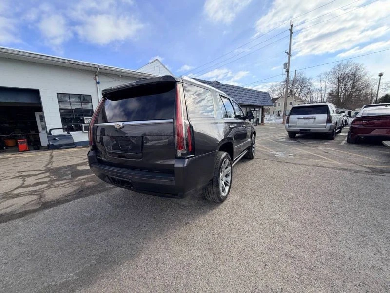2015 Cadillac Escalade 4th Gen - Image 9 of 12