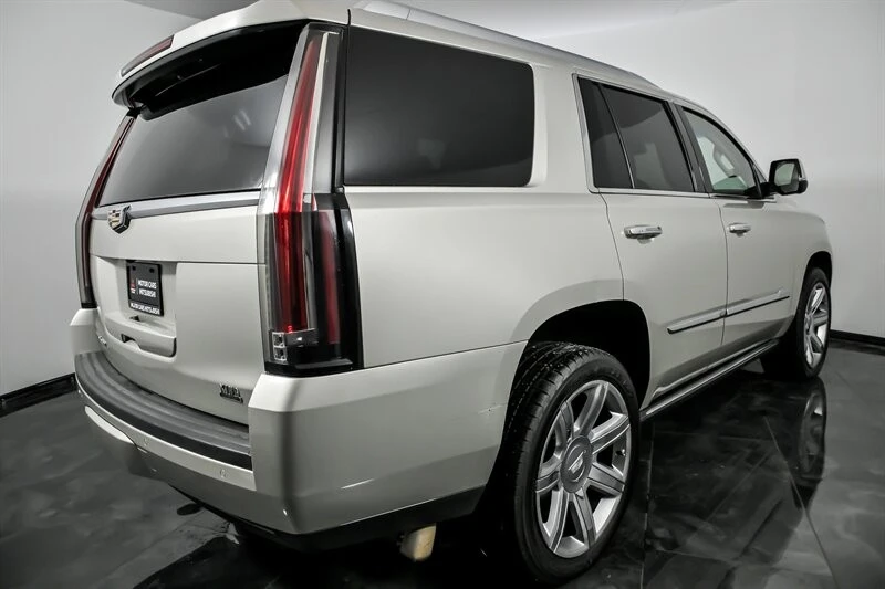 2015 Cadillac Escalade 4th Gen - Image 10 of 21