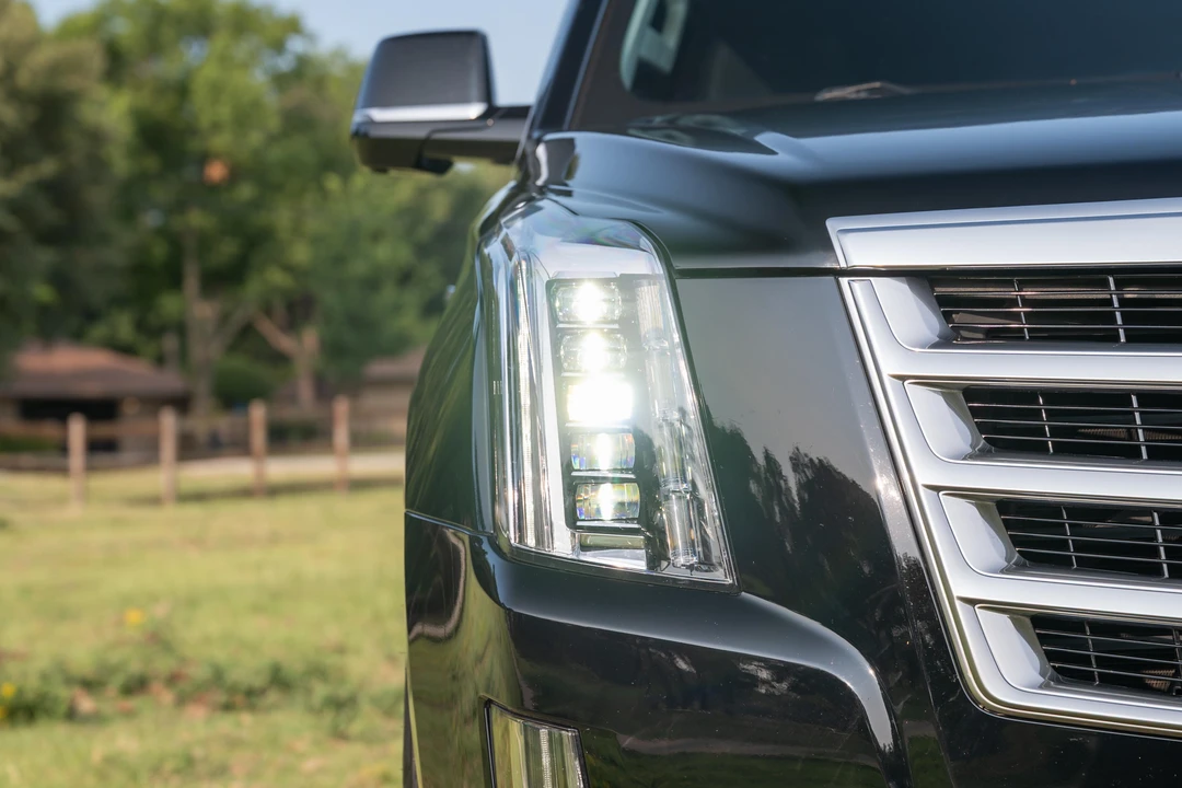 2015 Cadillac Escalade 4th Gen - Image 26 of 31