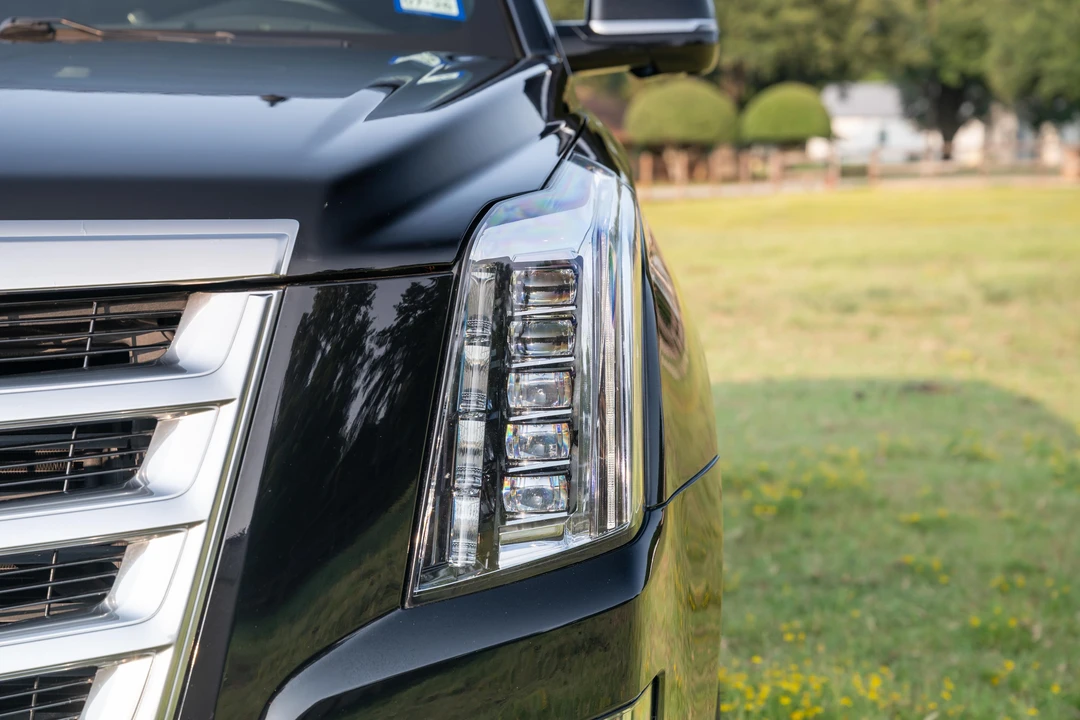 2015 Cadillac Escalade 4th Gen - Image 29 of 31