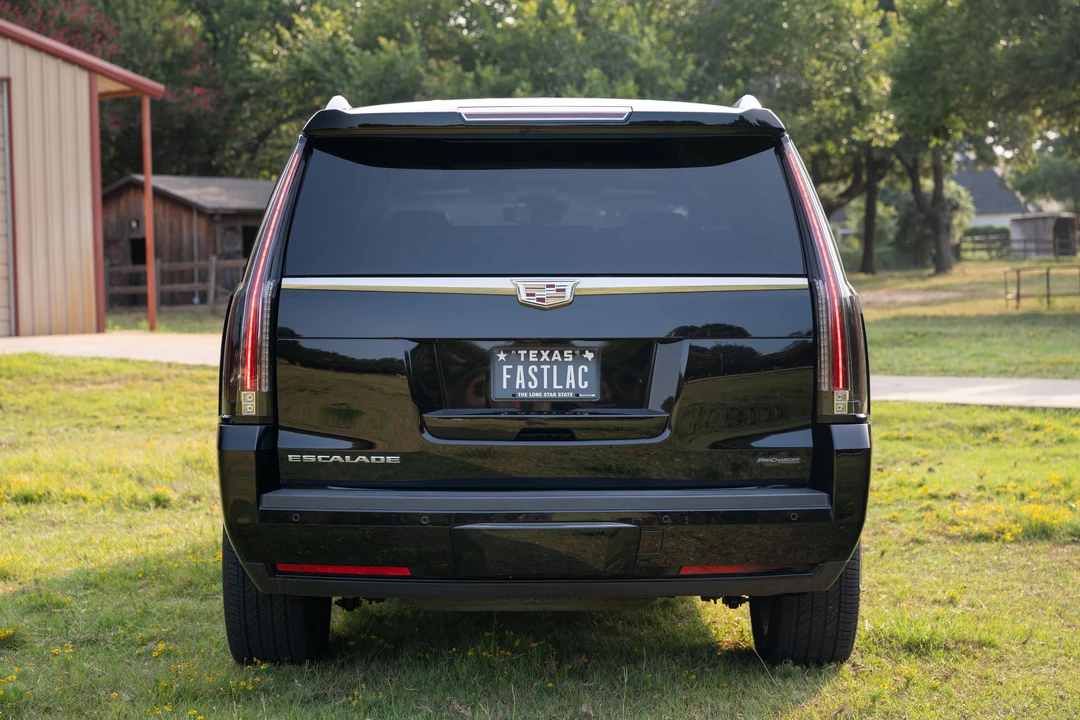 2015 Cadillac Escalade 4th Gen - Image 5 of 31