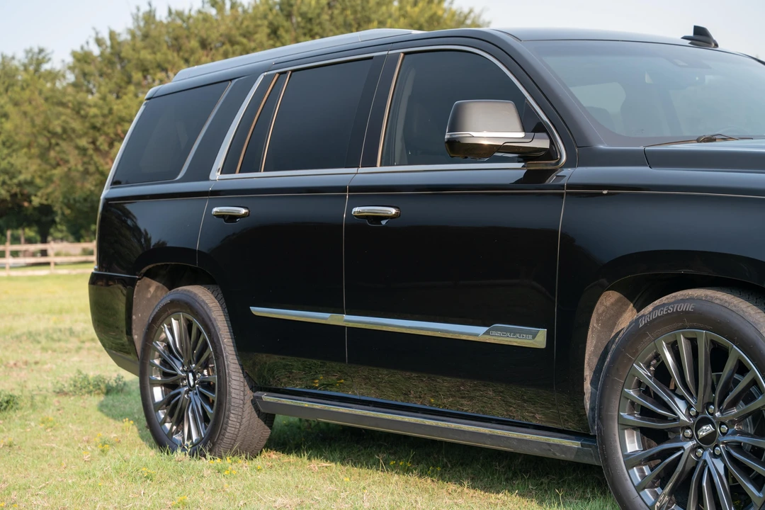 2015 Cadillac Escalade 4th Gen - Image 21 of 31