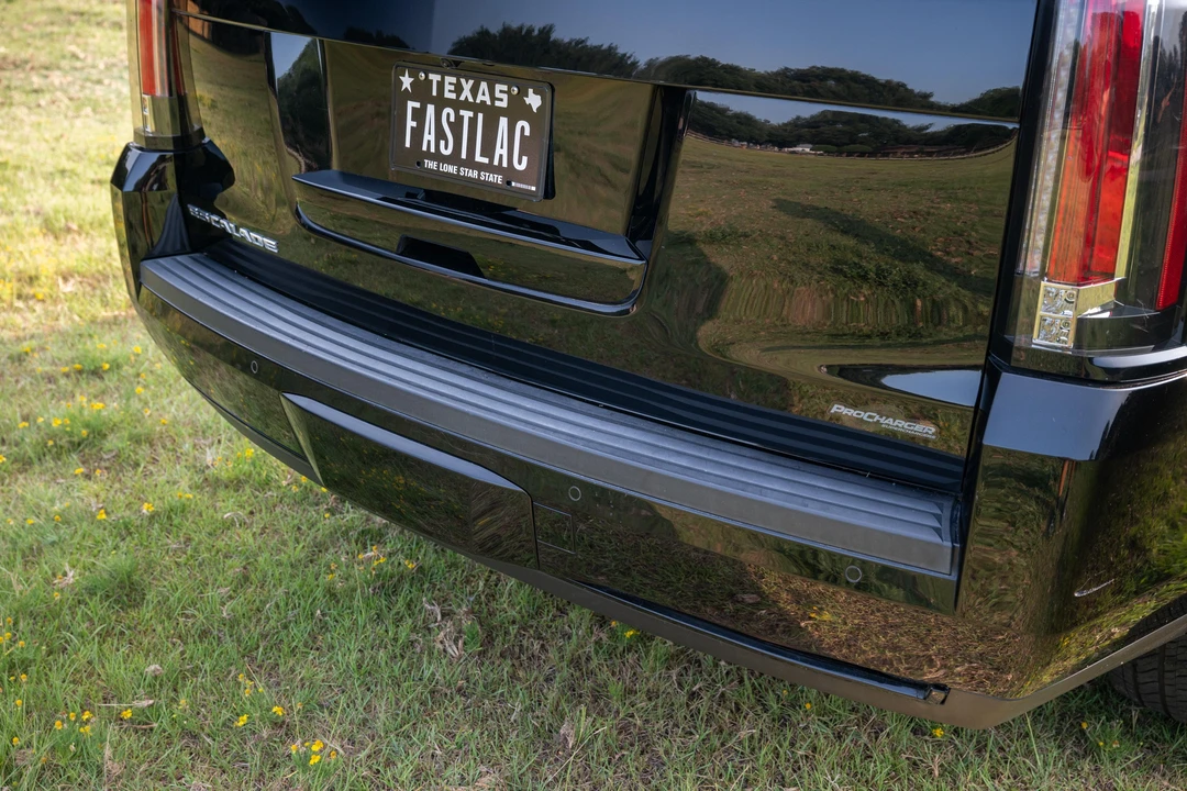 2015 Cadillac Escalade 4th Gen - Image 18 of 31