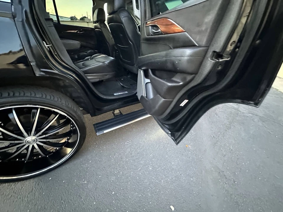 2015 Cadillac Escalade 4th Gen - Image 16 of 21
