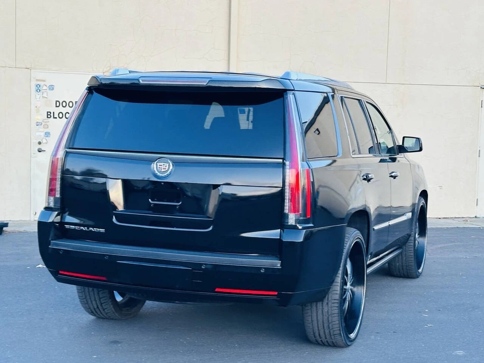 2015 Cadillac Escalade 4th Gen - Image 5 of 21