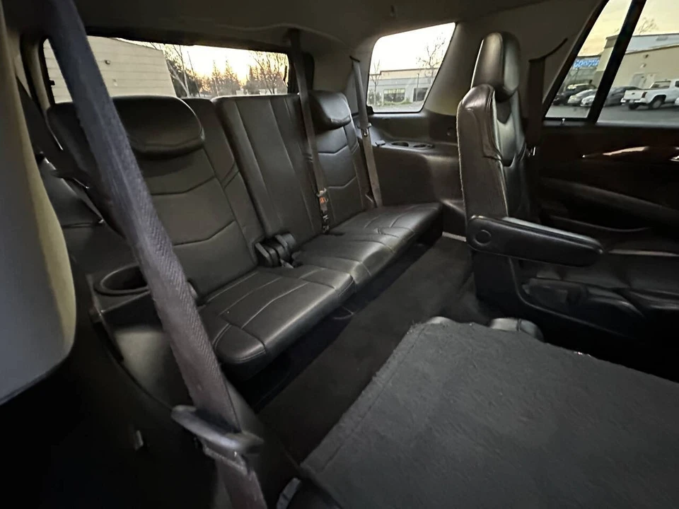 2015 Cadillac Escalade 4th Gen - Image 15 of 21