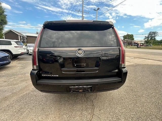 2015 Cadillac Escalade 4th Gen - Image 7 of 12