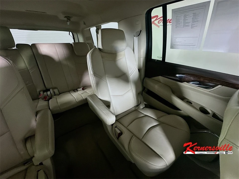 2015 Cadillac Escalade 4th Gen - Image 14 of 21