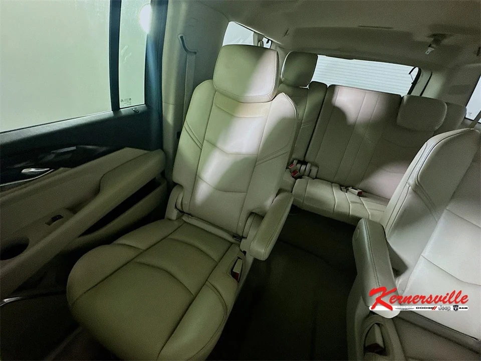 2015 Cadillac Escalade 4th Gen - Image 12 of 21