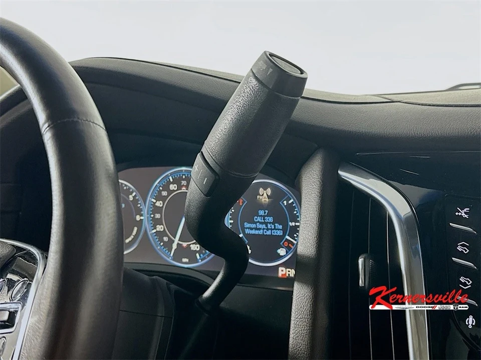 2015 Cadillac Escalade 4th Gen - Image 16 of 21