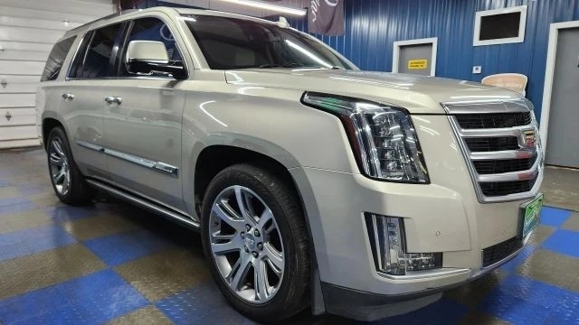 2015 Cadillac Escalade 4th Gen - Image 2 of 12