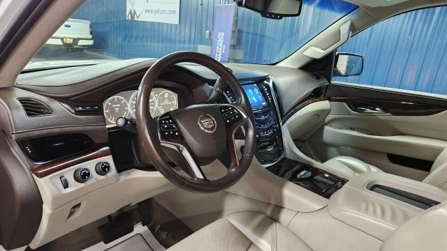 2015 Cadillac Escalade 4th Gen - Image 9 of 12