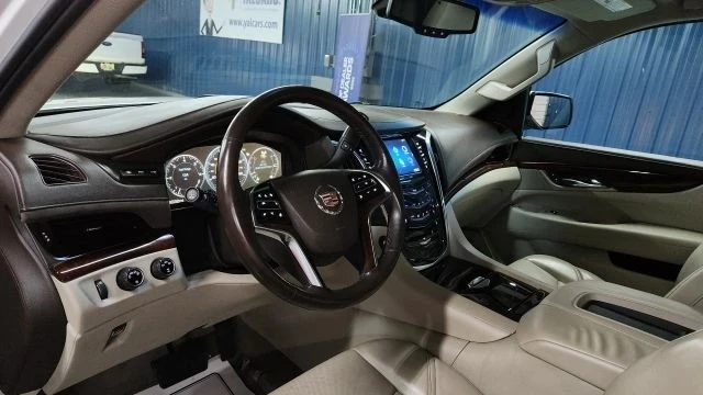 2015 Cadillac Escalade 4th Gen - Image 8 of 12