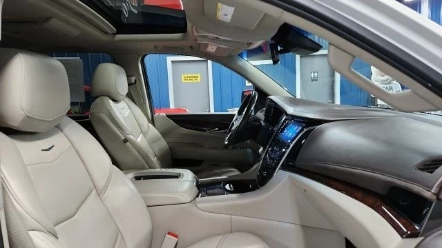 2015 Cadillac Escalade 4th Gen - Image 14 of 21