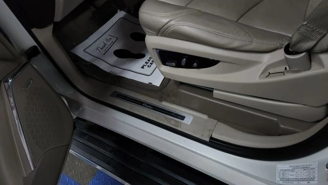 2015 Cadillac Escalade 4th Gen - Image 12 of 12