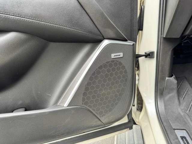 2015 Cadillac Escalade 4th Gen - Image 12 of 21