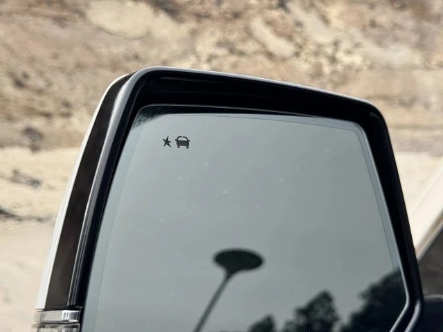 2015 Cadillac Escalade 4th Gen - Image 14 of 21