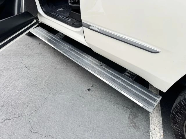 2015 Cadillac Escalade 4th Gen - Image 13 of 21