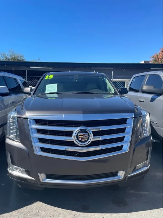 2015 Cadillac Escalade 4th Gen - Image 2 of 3