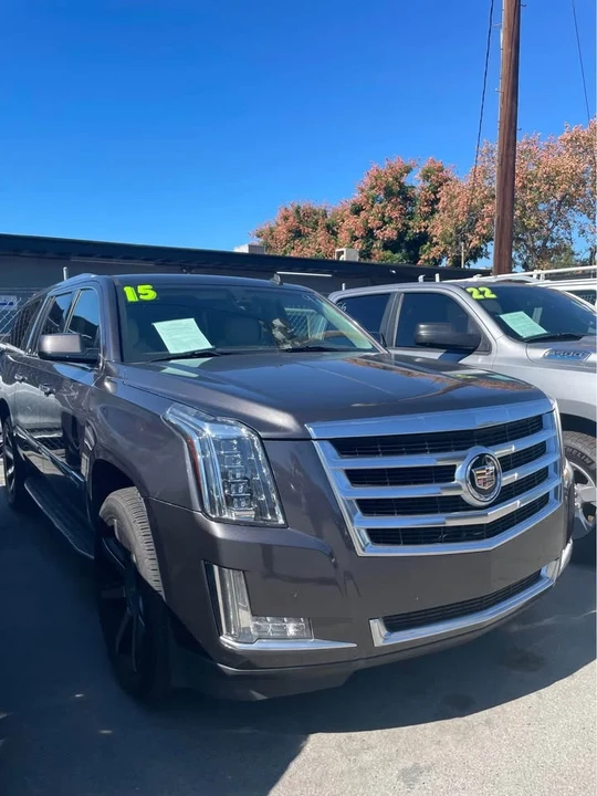 2015 Cadillac Escalade 4th Gen - Image 3 of 3