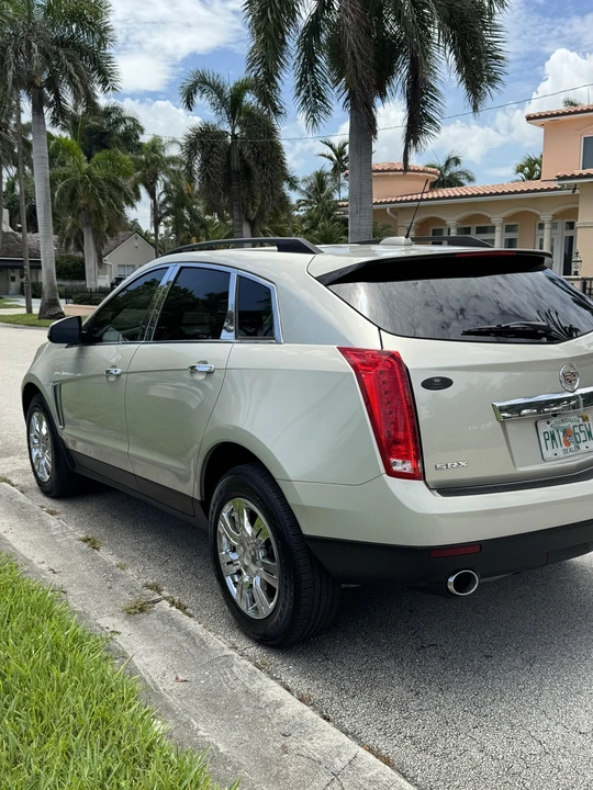 2015 Cadillac SRX - Image 9 of 21