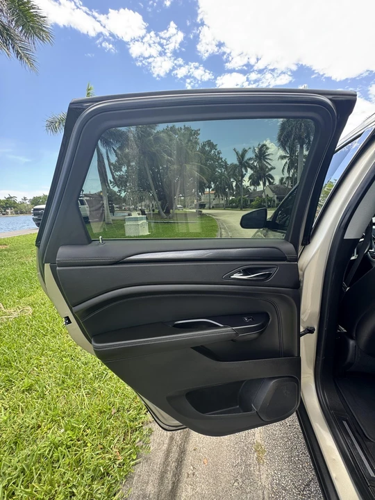 2015 Cadillac SRX - Image 15 of 21