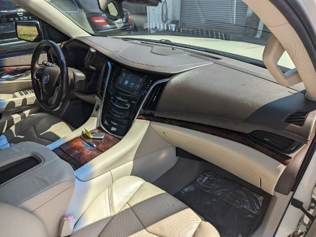 2015 Cadillac Escalade 4th Gen - Image 13 of 20