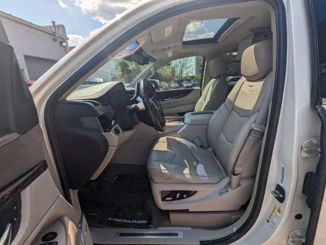 2015 Cadillac Escalade 4th Gen - Image 15 of 20