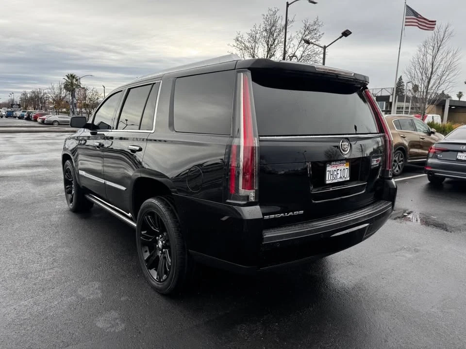 2015 Cadillac Escalade 4th Gen - Image 17 of 19