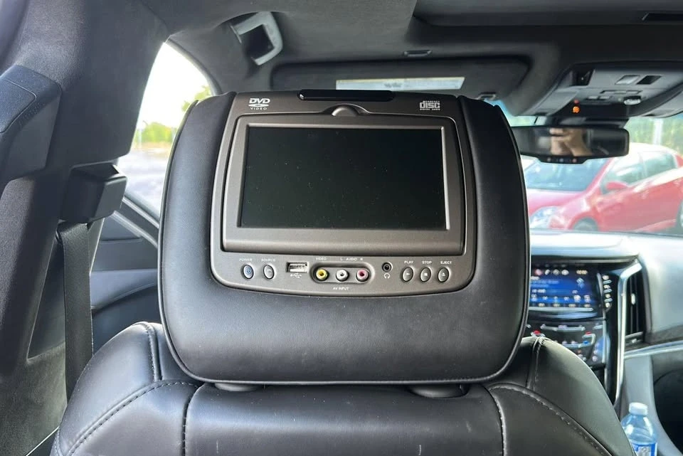 2015 Cadillac Escalade 4th Gen - Image 12 of 18