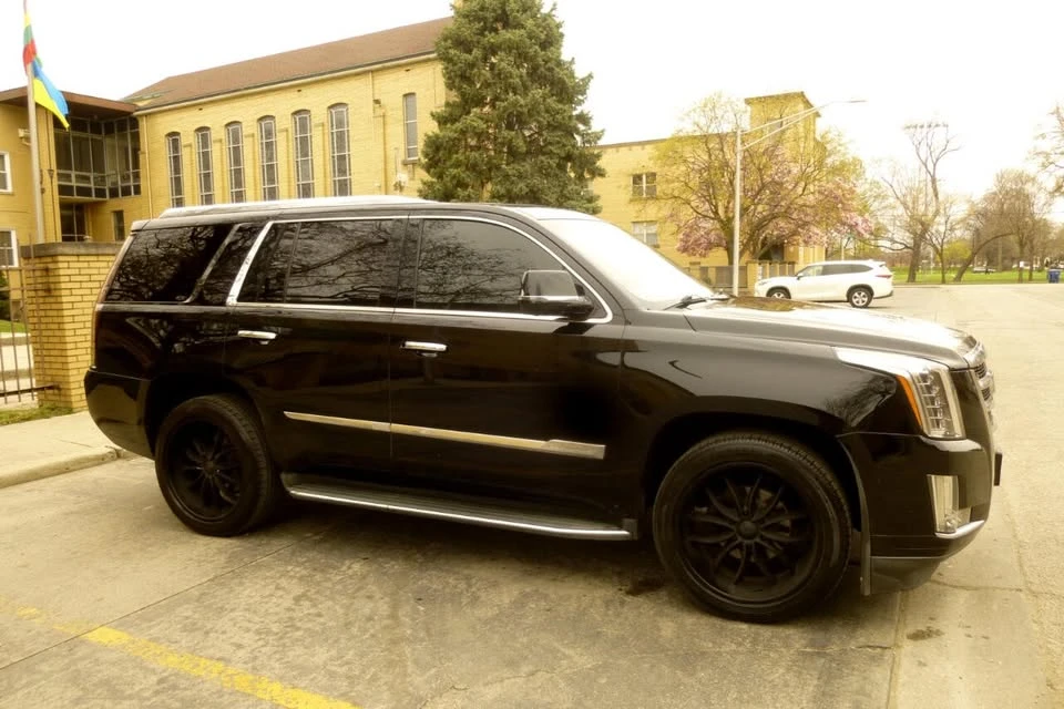 2015 Cadillac Escalade 4th Gen - Image 10 of 19
