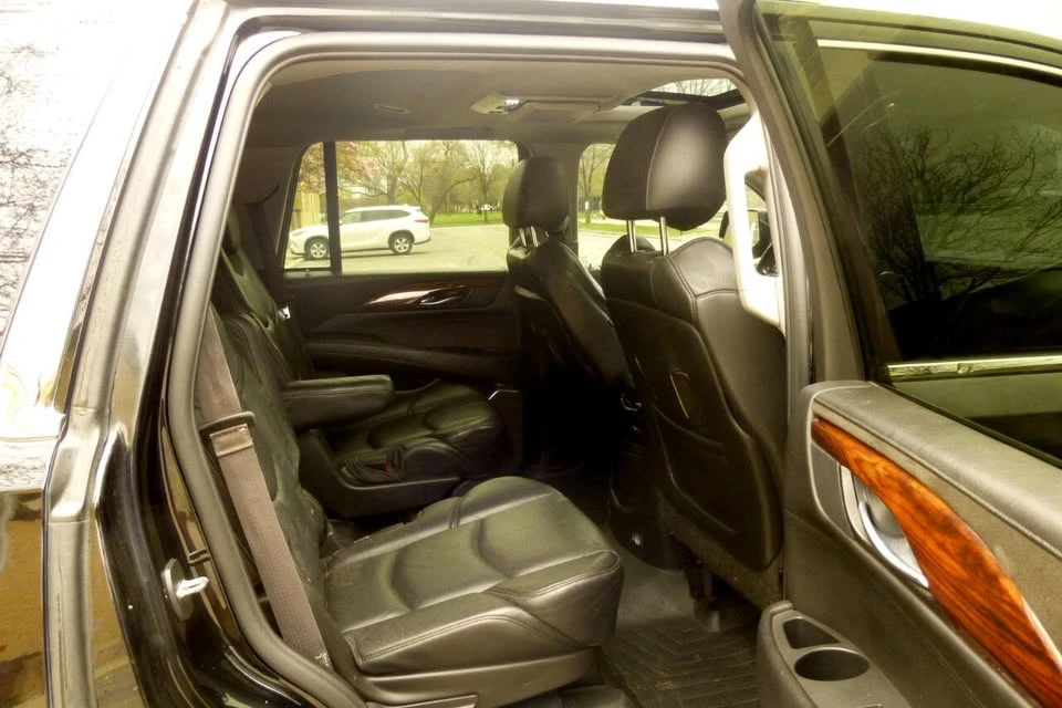 2015 Cadillac Escalade 4th Gen - Image 16 of 19