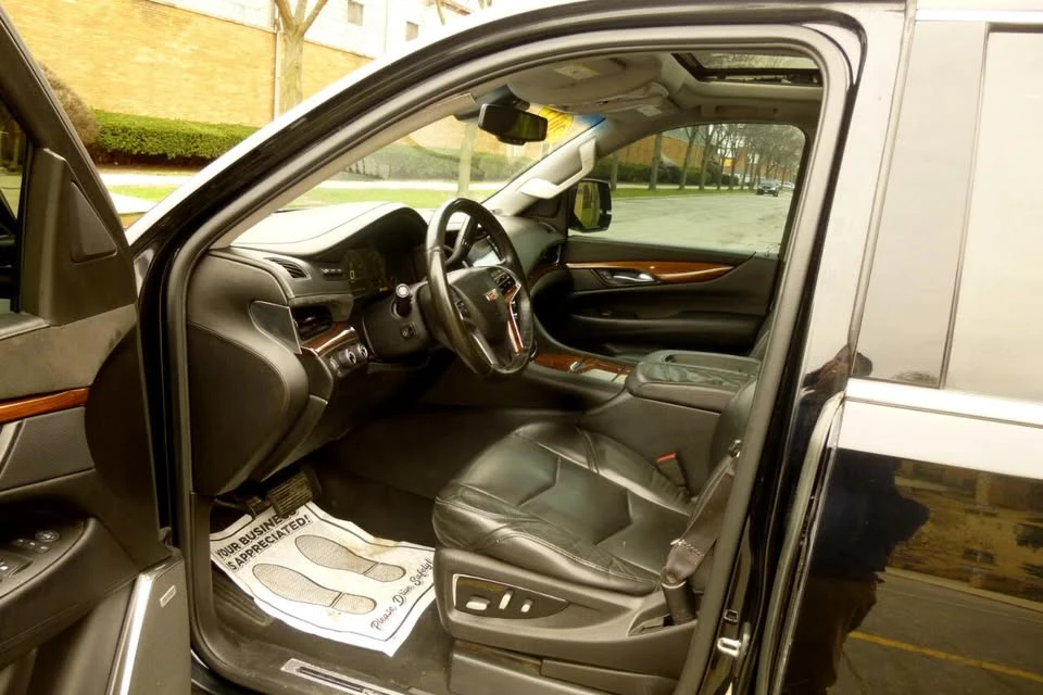 2015 Cadillac Escalade 4th Gen - Image 12 of 19