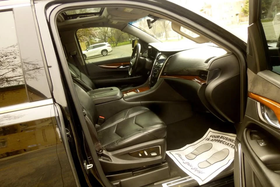 2015 Cadillac Escalade 4th Gen - Image 18 of 19