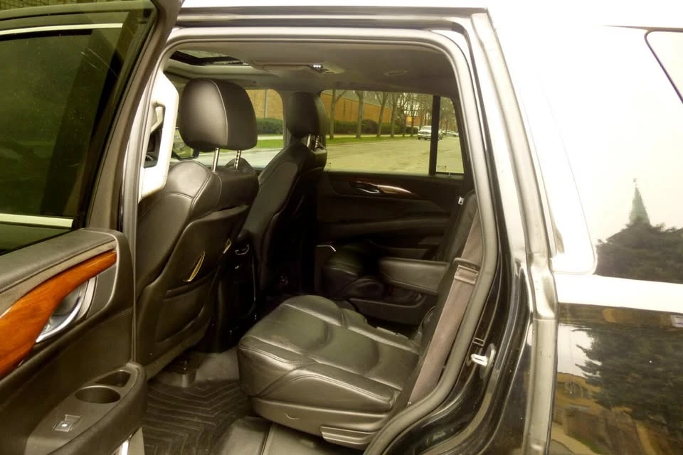 2015 Cadillac Escalade 4th Gen - Image 14 of 19