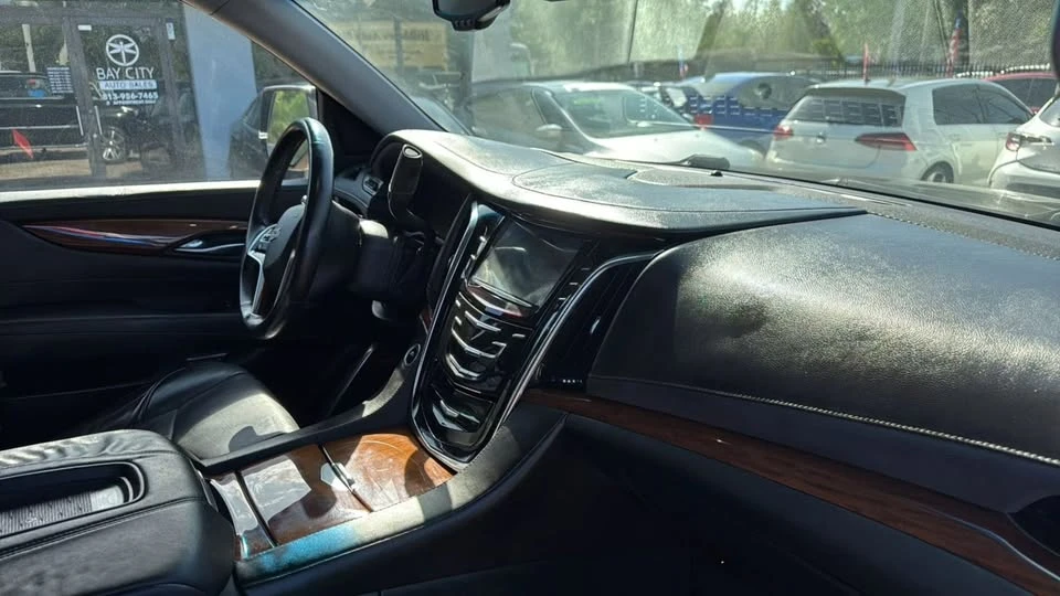 2015 Cadillac Escalade 4th Gen - Image 11 of 20