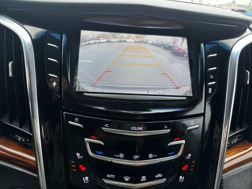 2015 Cadillac Escalade 4th Gen - Image 13 of 19